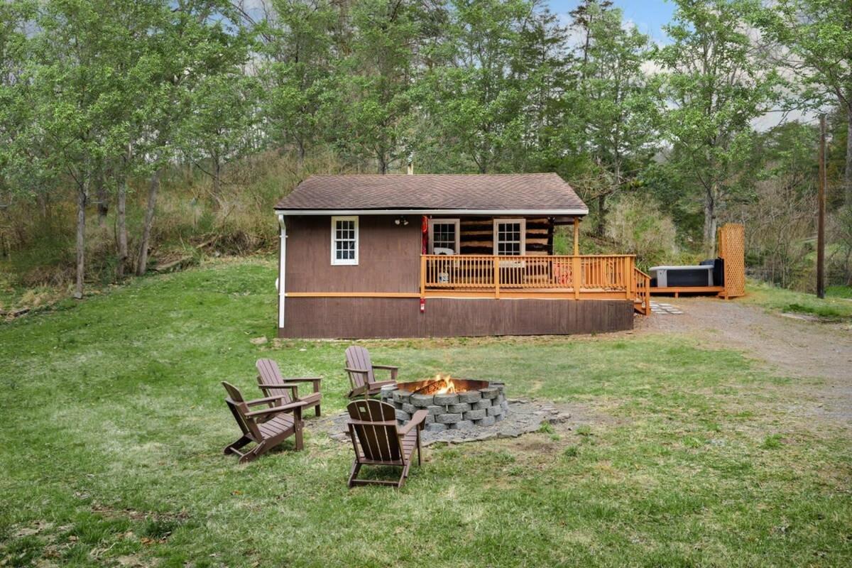 Creekside Cabin W Hot Tub, Fire Pit, Grill, Wifi! Basye ภายนอก รูปภาพ