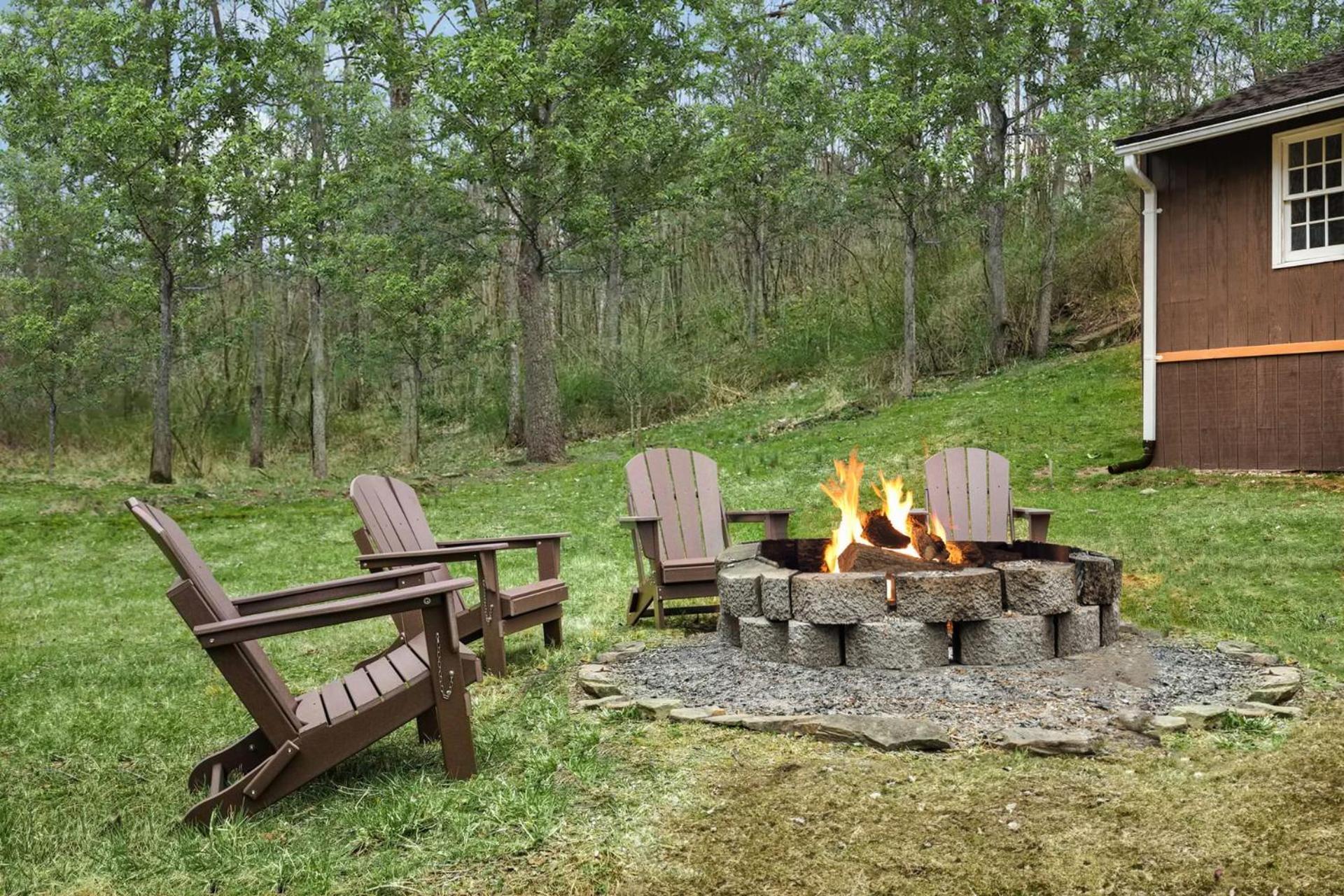 Creekside Cabin W Hot Tub, Fire Pit, Grill, Wifi! Basye ภายนอก รูปภาพ